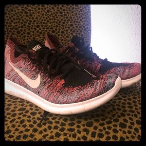 Nike Free RN Flyknit size 8